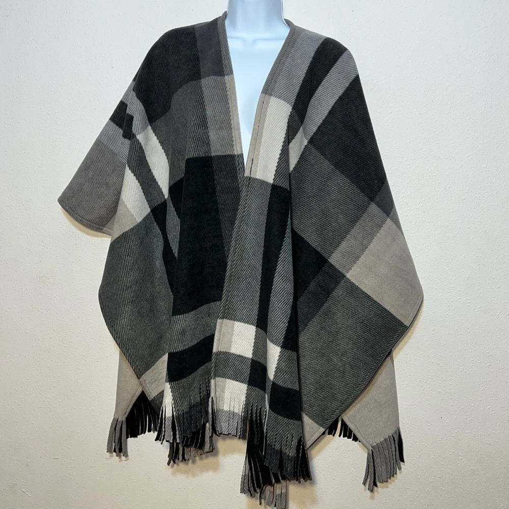 Rachel Roy Womens Black & Grey Plaid Fleeced Poncho wrap Size O/S